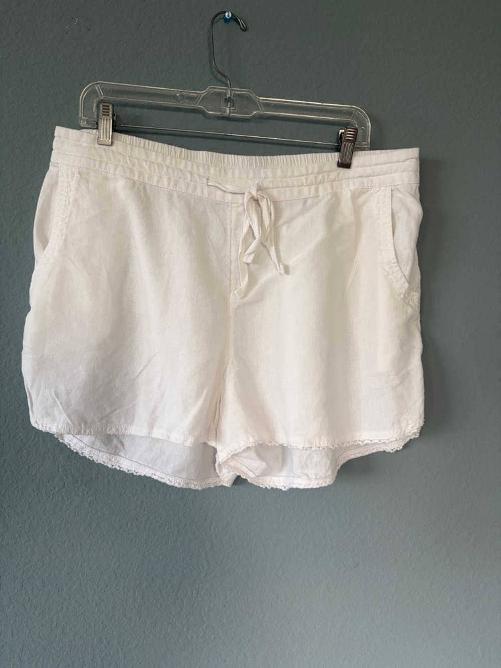 White Women's Linen Drawstring Shorts